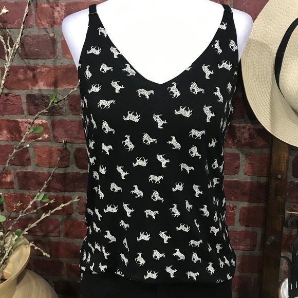 Small & Medium Zebra Print Double V- top - Picture 6 of 8